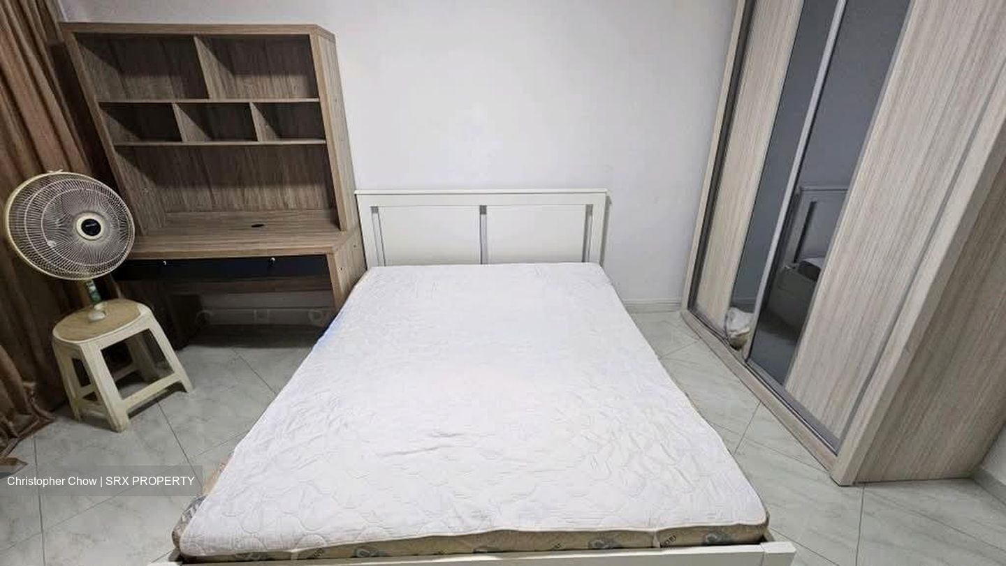 Blk 240 Yishun Ring Road (Yishun), HDB 5 Rooms #582059071